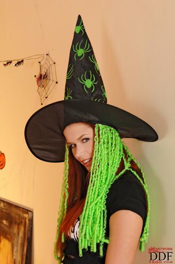 Kami in Hot Legs and Feet set The sexiest witch around!